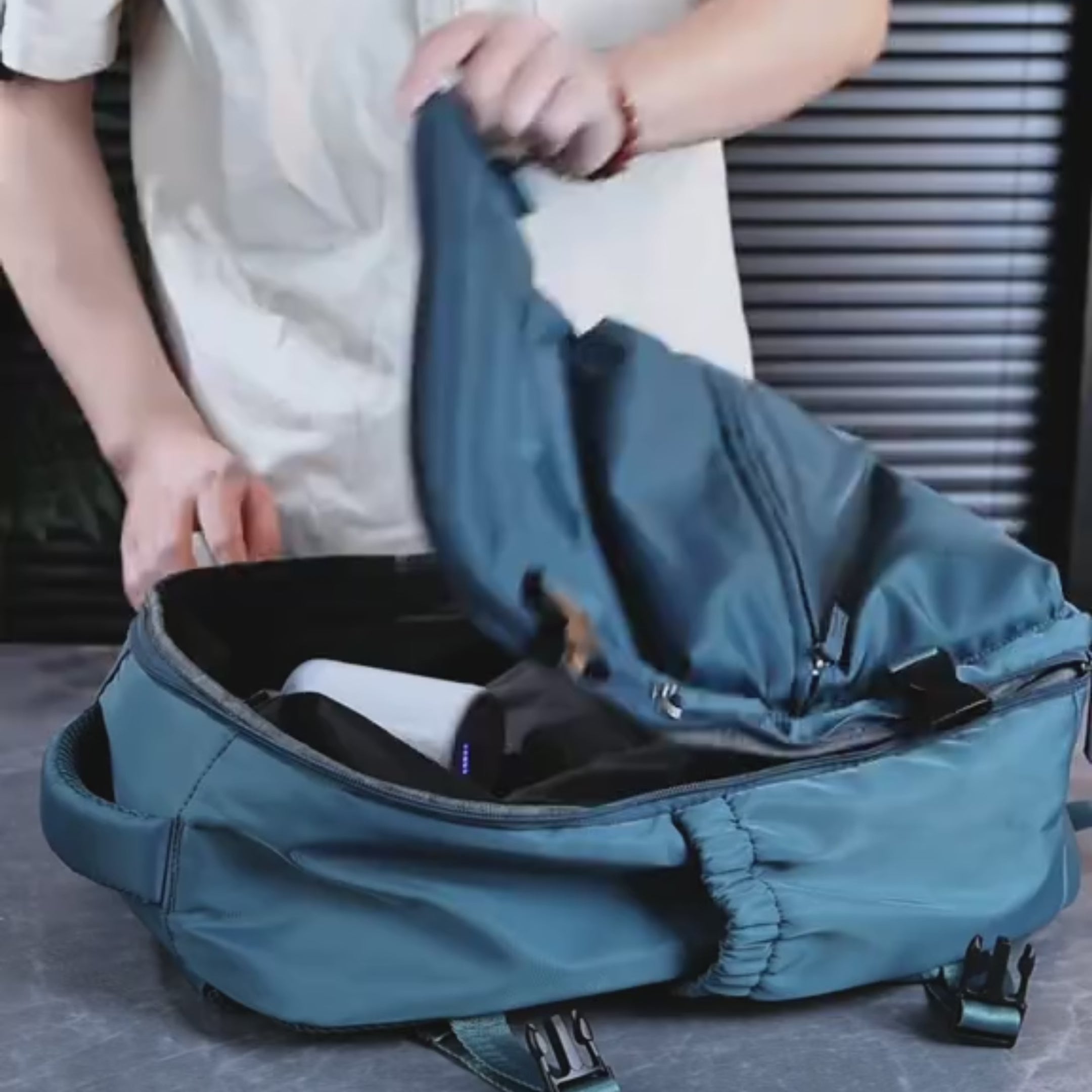 Yond™ AirPack - Pack more in less space